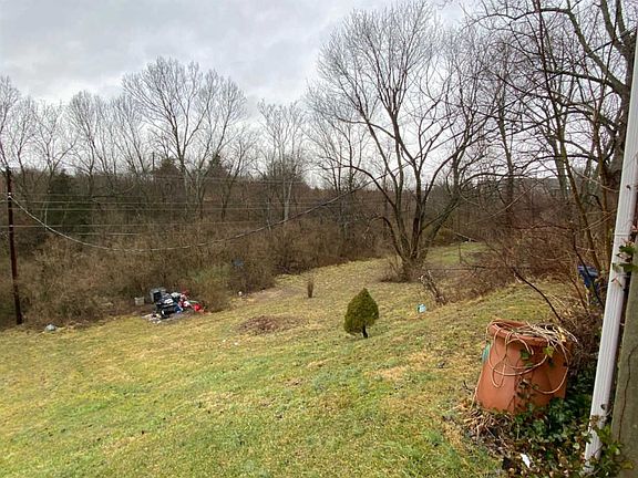 3rd image of 119 Bolton Ave