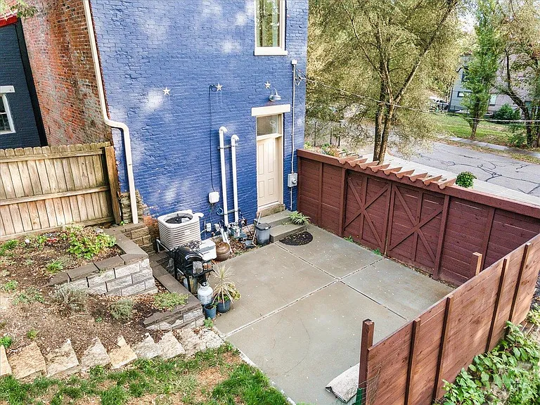 320 Seitz St — Photo 22