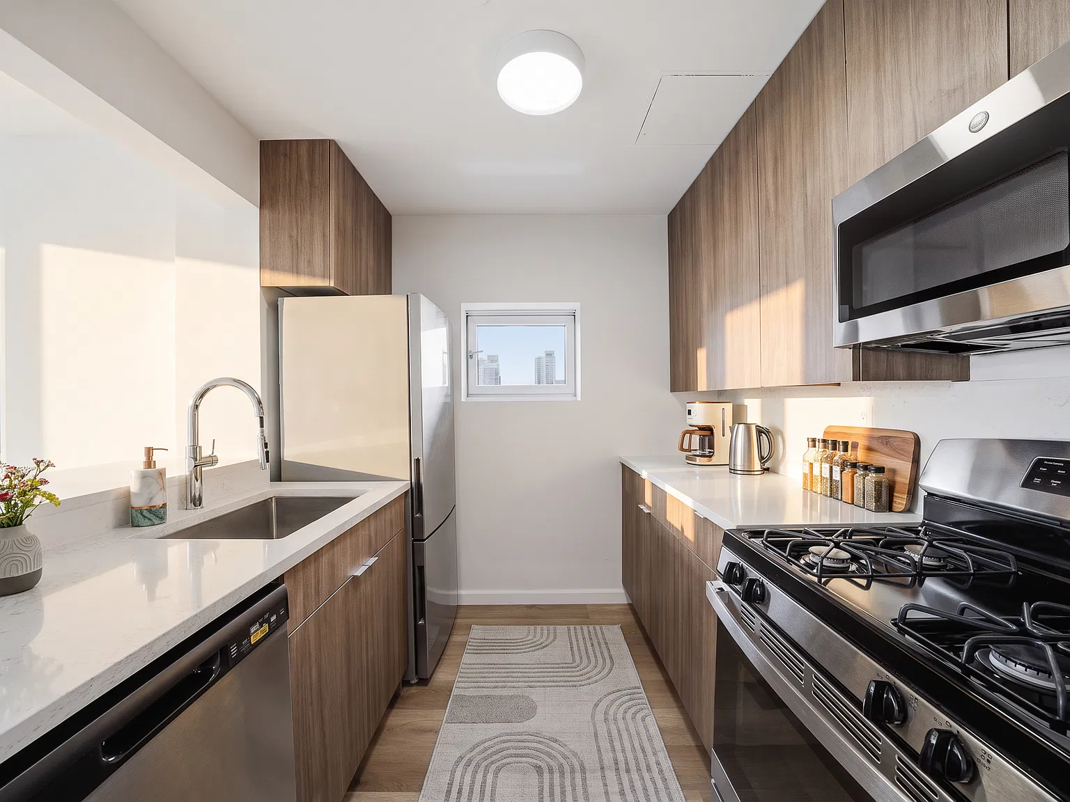 350 West 43rd Street — Photo 3