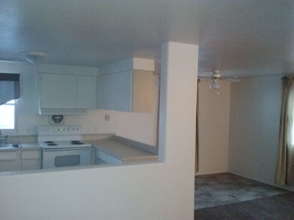 2nd image of 465 Brodie St