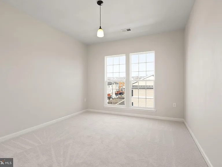 42696 Telford Ter — Photo 21