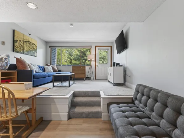 16 Roadrunner Drive #B203, Newry, ME 04261