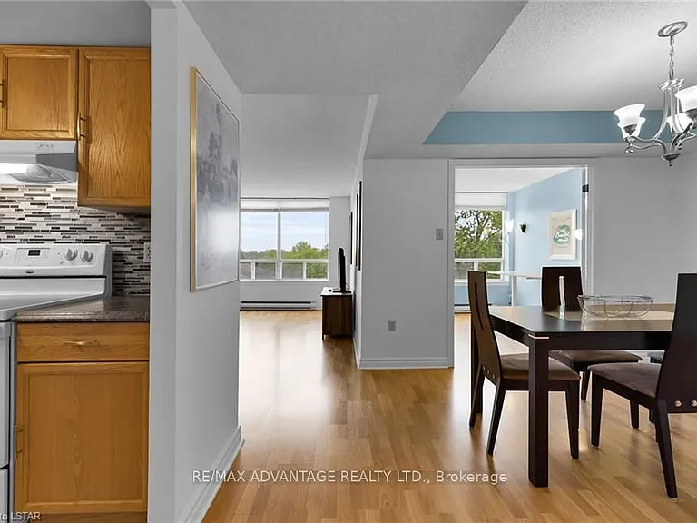 1510 Richmond St #405 — Photo 14