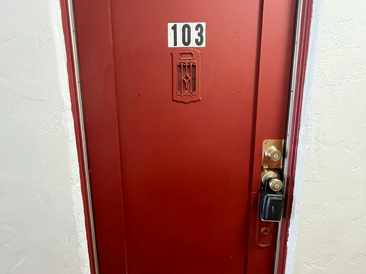 Studio, 650 sqft, $1,375 — Photo 2