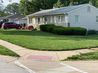727 Undercliff Dr, Hazelwood, MO
