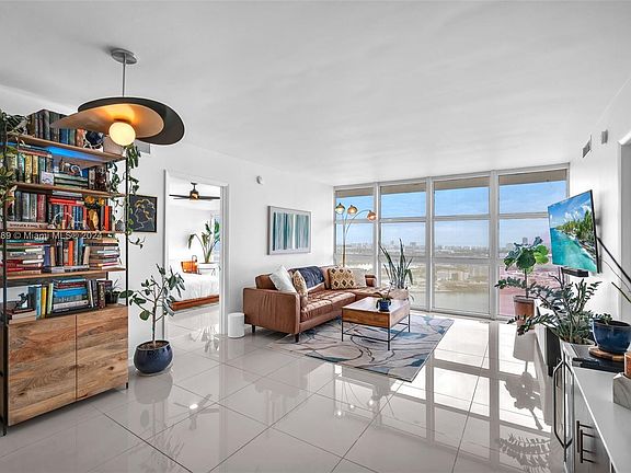 2nd image of 50 Biscayne Blvd APT 4108