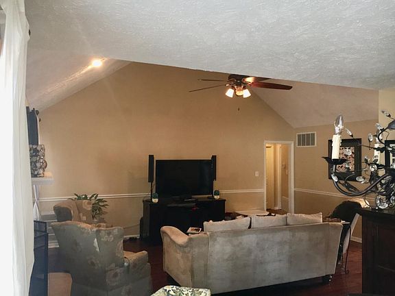 Living / Family Room