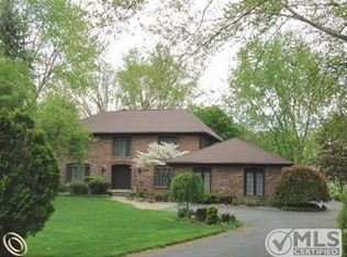 2633 Indian Mound S, Bloomfield Hills, MI 48301