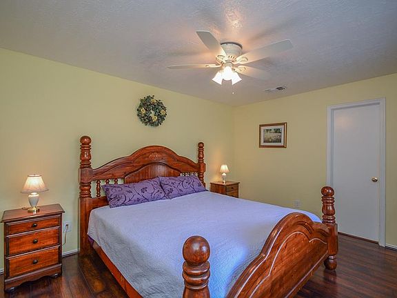 5th image of 19422 Horden Creek Dr