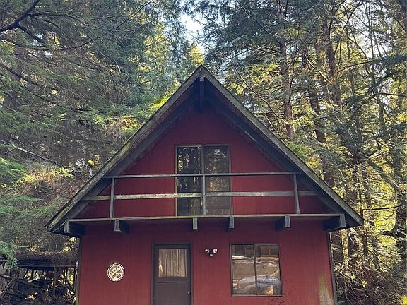 2nd image of 21635 NE Woodinville Duvall Road