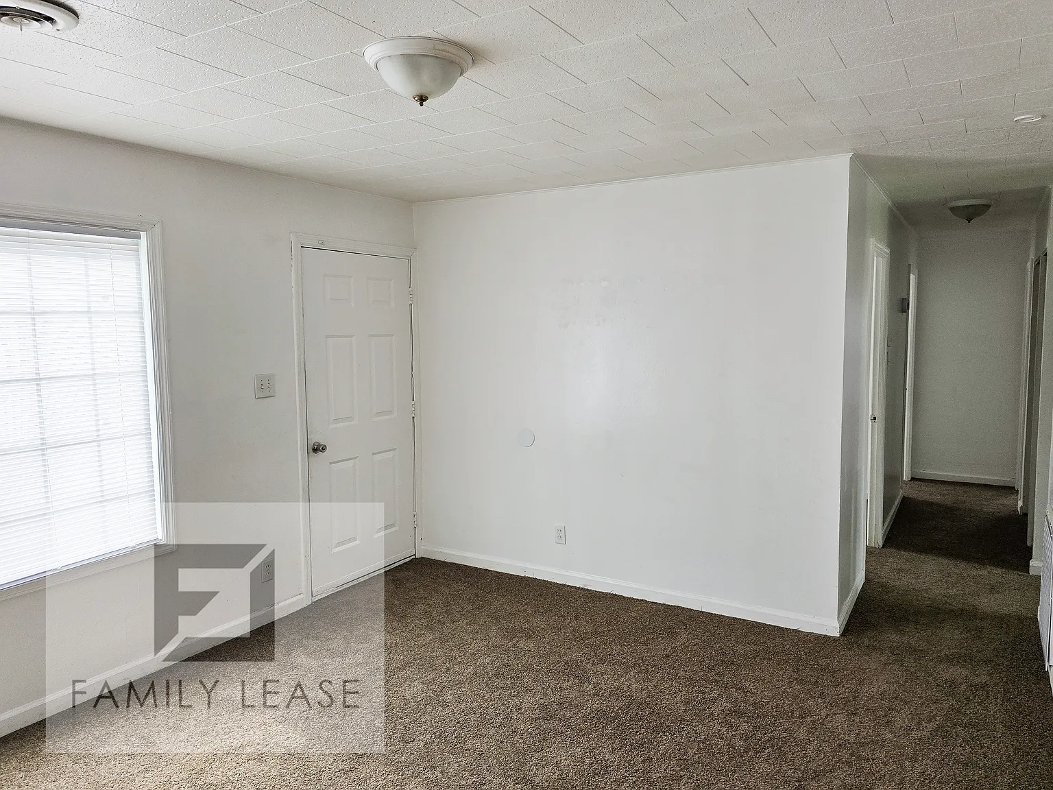 3 bed, 925 sqft, $1,295 — Photo 3