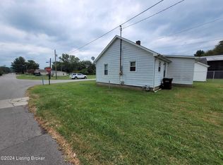 402 Hawkins St, Carrollton, KY 41008