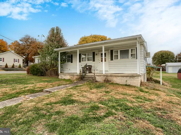 134 N Pine St, Pillow, PA 17080