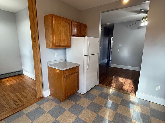4th image of 173 S William St Floor 1