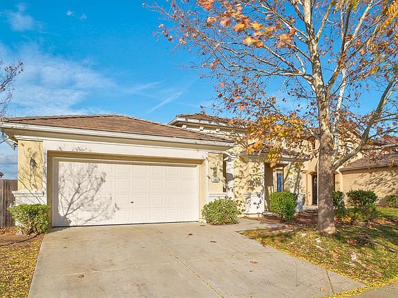 3rd image of 1407 Paddington Way