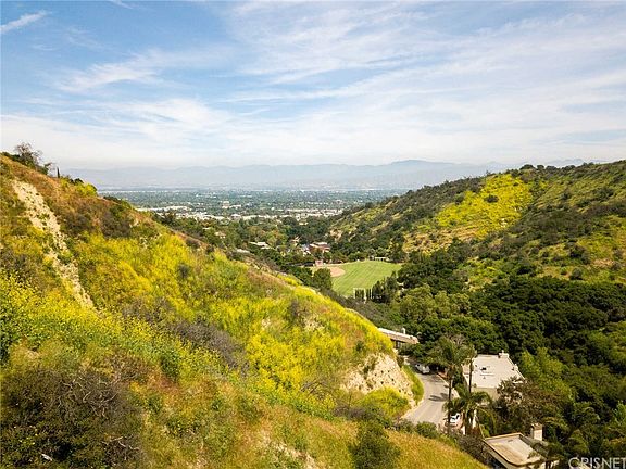 4th image of 3601 Camino De La Cumbre