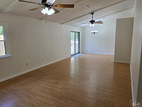 2nd image of 1000 Stillbrook Rd
