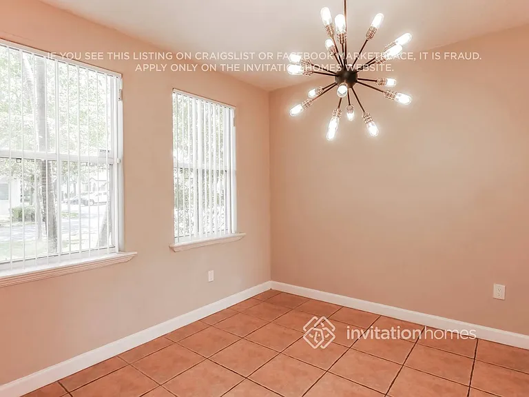 11043 NW 48th Ln — Photo 7