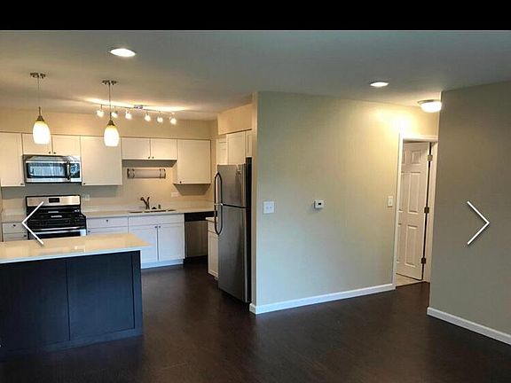 2nd image of 1304 Kingsbury Dr Unit F