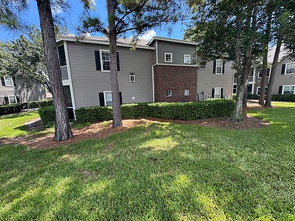 3rd image of 10000 Gate Pkwy N APT 526