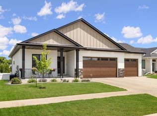 507 10th St NE, Kasson, MN 55944