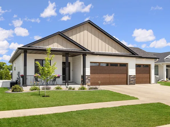 507 10th St NE, Kasson, MN 55944