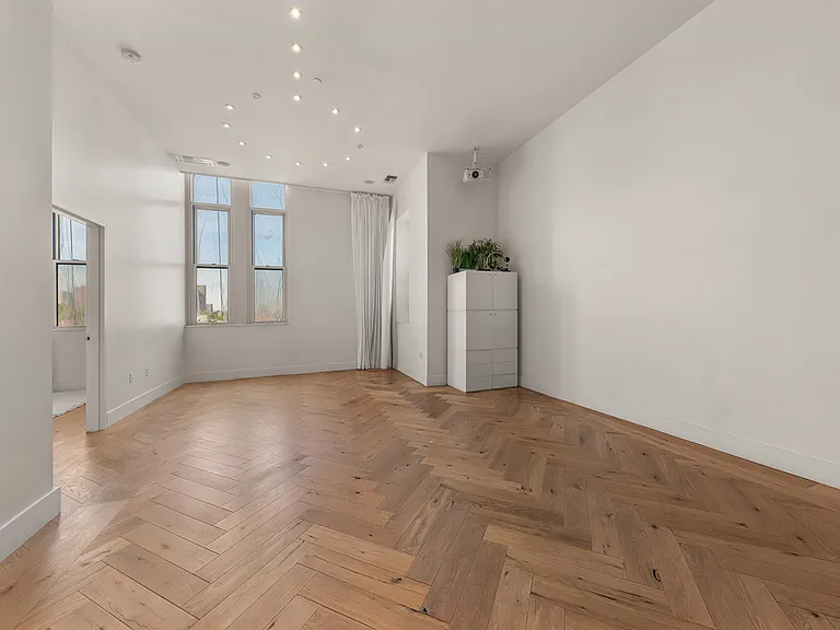 220 W 148th St #5P — Photo 3