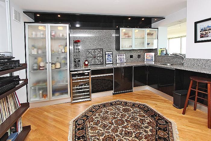 Bar area!