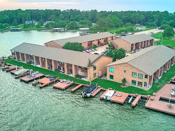 3rd image of 801 River Rd #E102