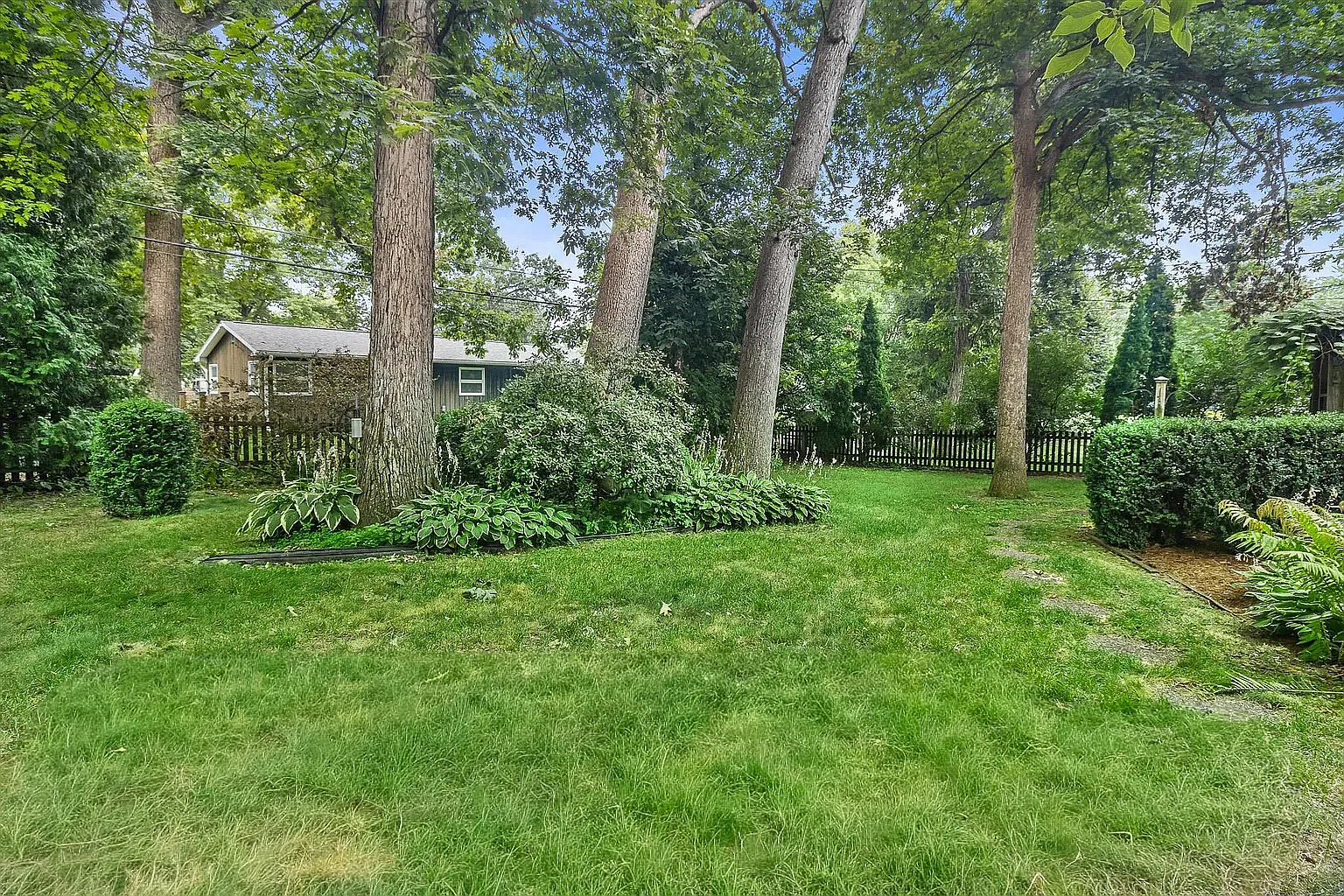 3 bed, 1658 sqft, $2,900 — Photo 3