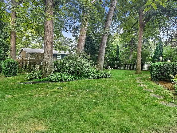 3rd image of 6208 Westgate Rd