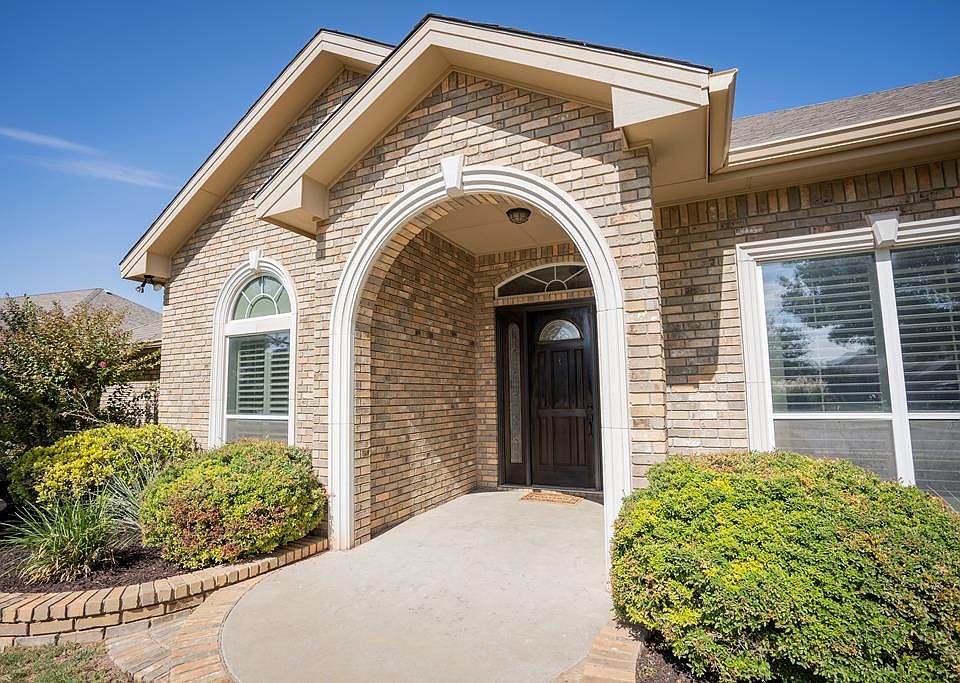 1st image of 2004 Gladewood Dr