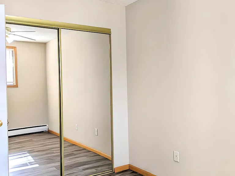 Twin Pines Apartments — Photo 41