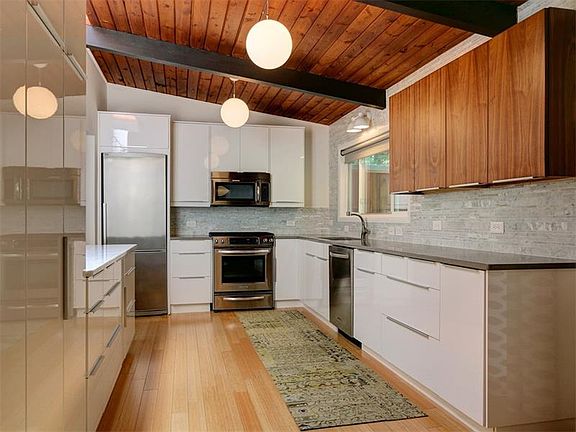 3rd image of 3608 Eaglerock Dr