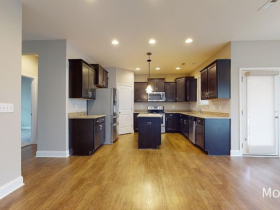 5th image of 505 Groveview Wynd