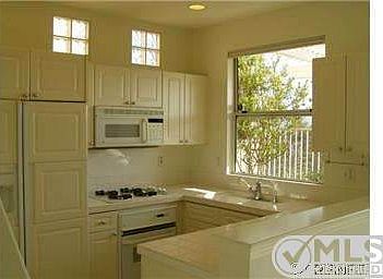 5th image of 27911 Crown Court Cir
