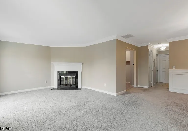 24 Spring Valley Blvd — Photo 5