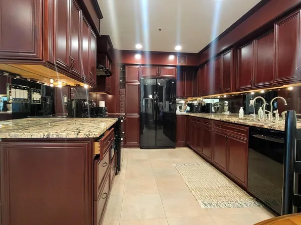 2710 Summerview Way APT 302, Annapolis, MD 21401
