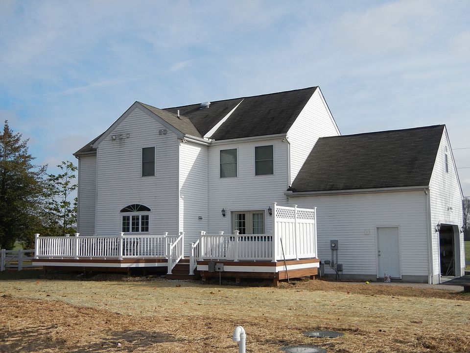 2nd image of 829 Lion Hope Rd