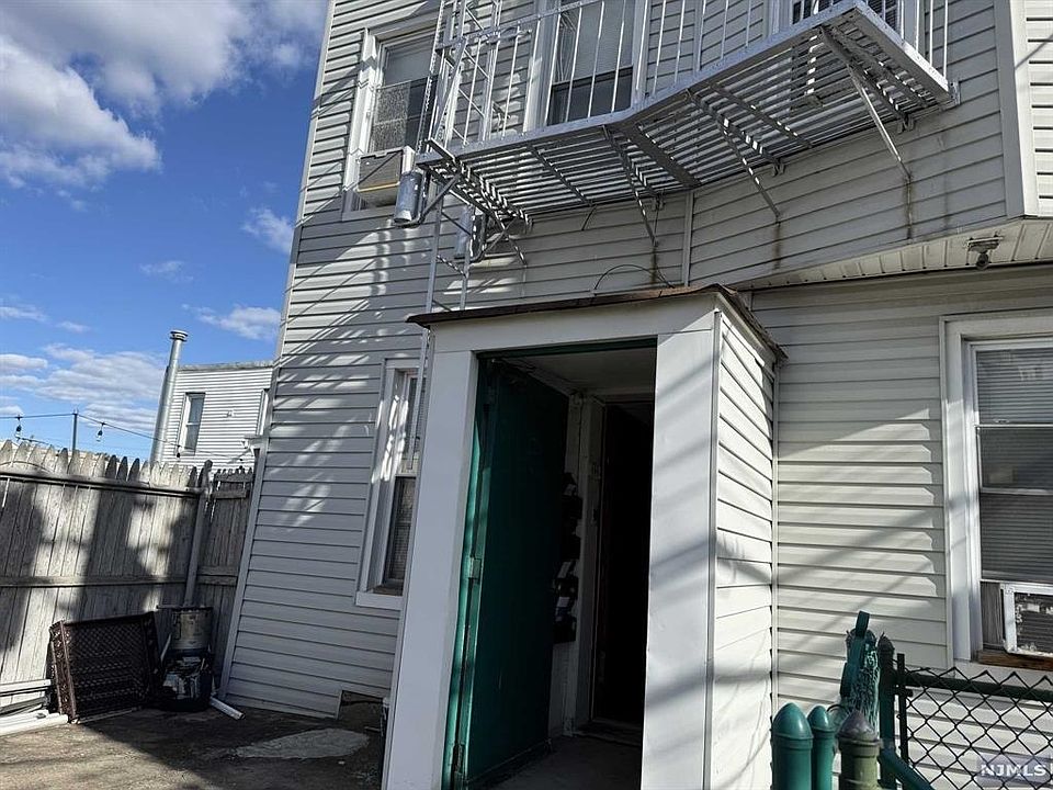 1st image of 6101 Newkirk Ave APT 3