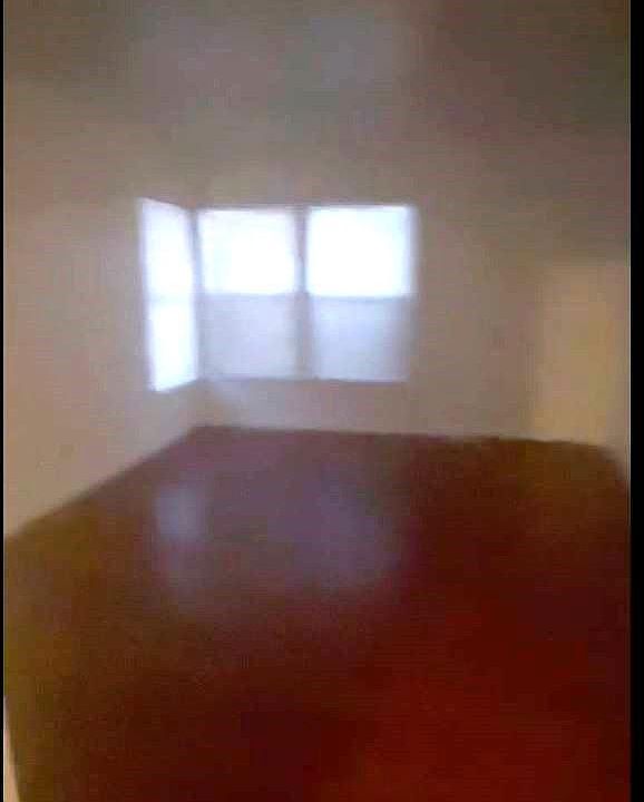1st image of 472 W 36th St