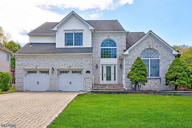 1st image of 30 Baybury Ct
