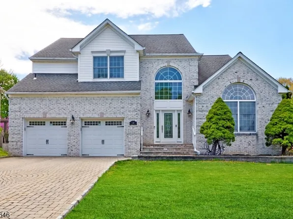 30 Baybury Ct, East Hanover Twp., NJ 07936