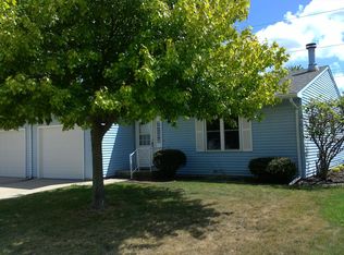 2108 Ivy Ct, Champaign, IL 61821