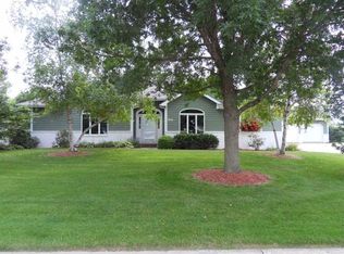 514 Elmwood Dr, Carroll, IA 51401