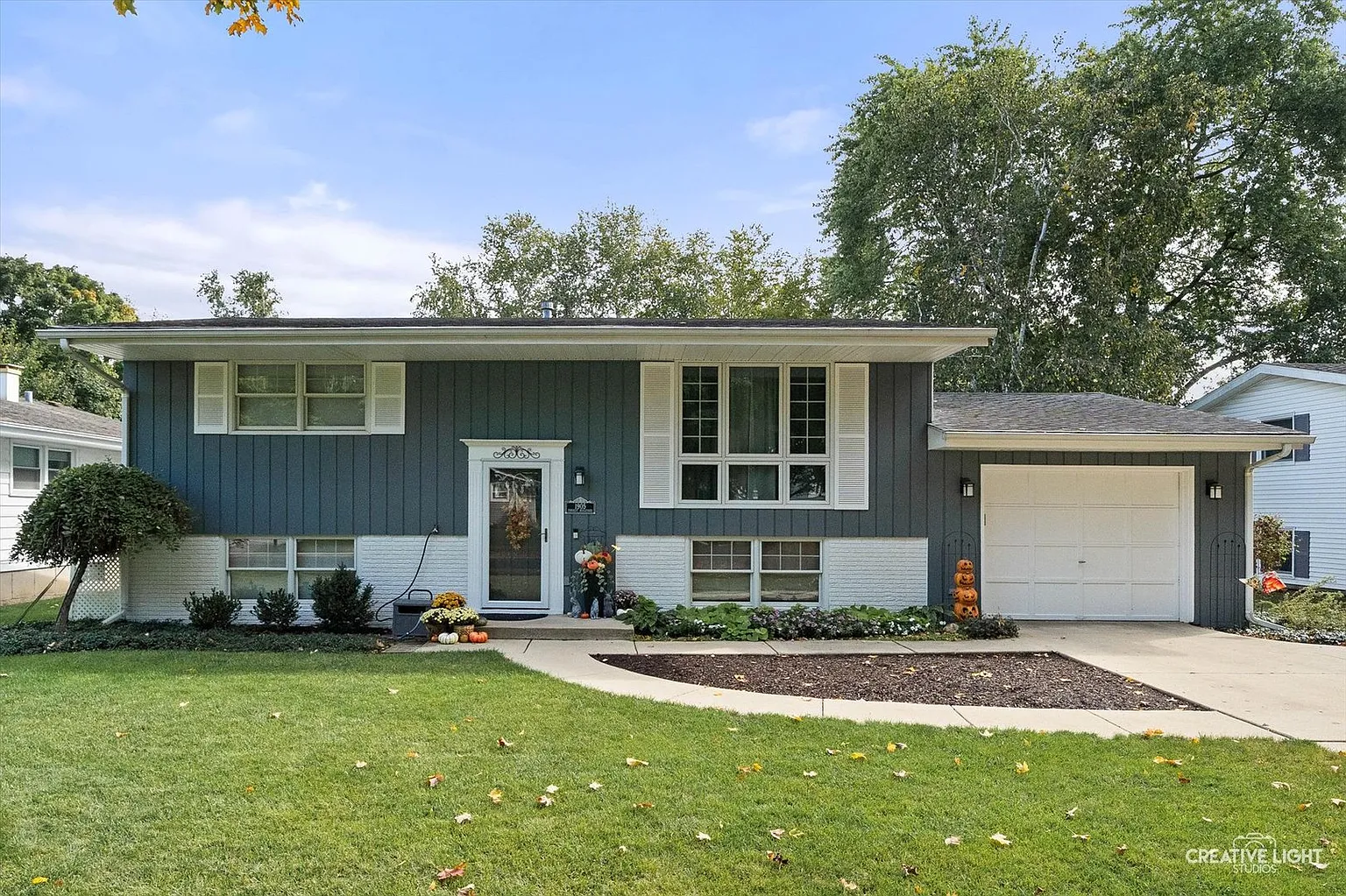 1905 Forrest Ave photo 1