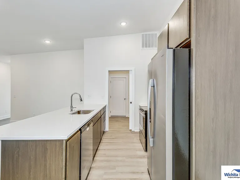 9901 E Annabelle Cir — Photo 3