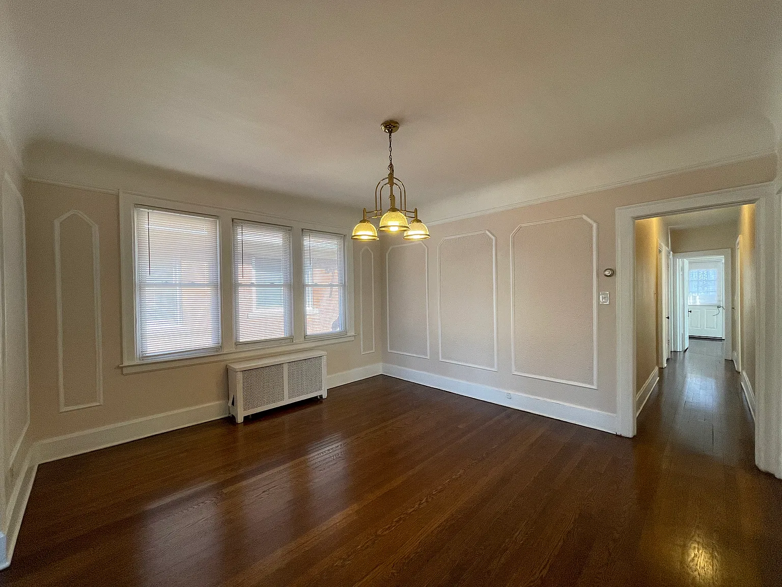 3 bed, 1100 sqft, $1,200 — Photo 4