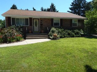 824 Hollywood Cir, Cuyahoga Falls, OH 44221