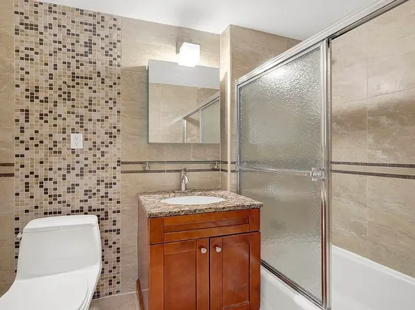 140-75 Ash Avenue image 13 of 17